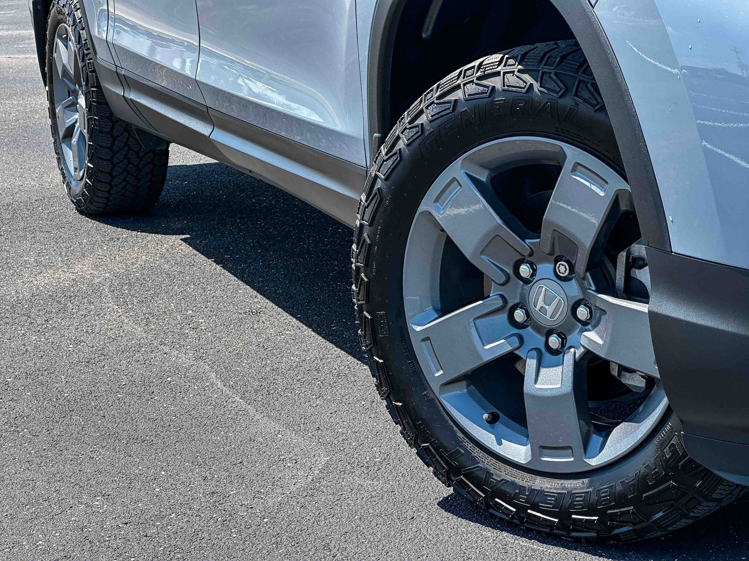 Used 2025 Honda Ridgeline TrailSport image 3