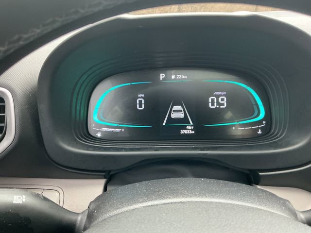 Certified 2024 Hyundai Venue SEL FWD image 16