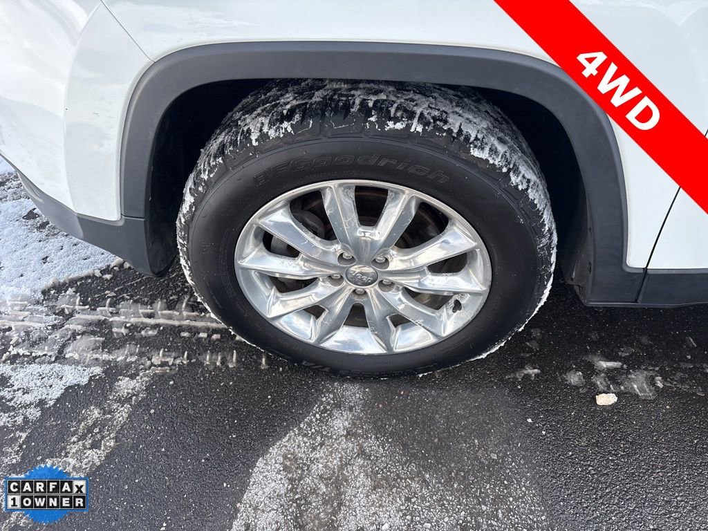 Used 2016 Jeep Cherokee Limited image 32