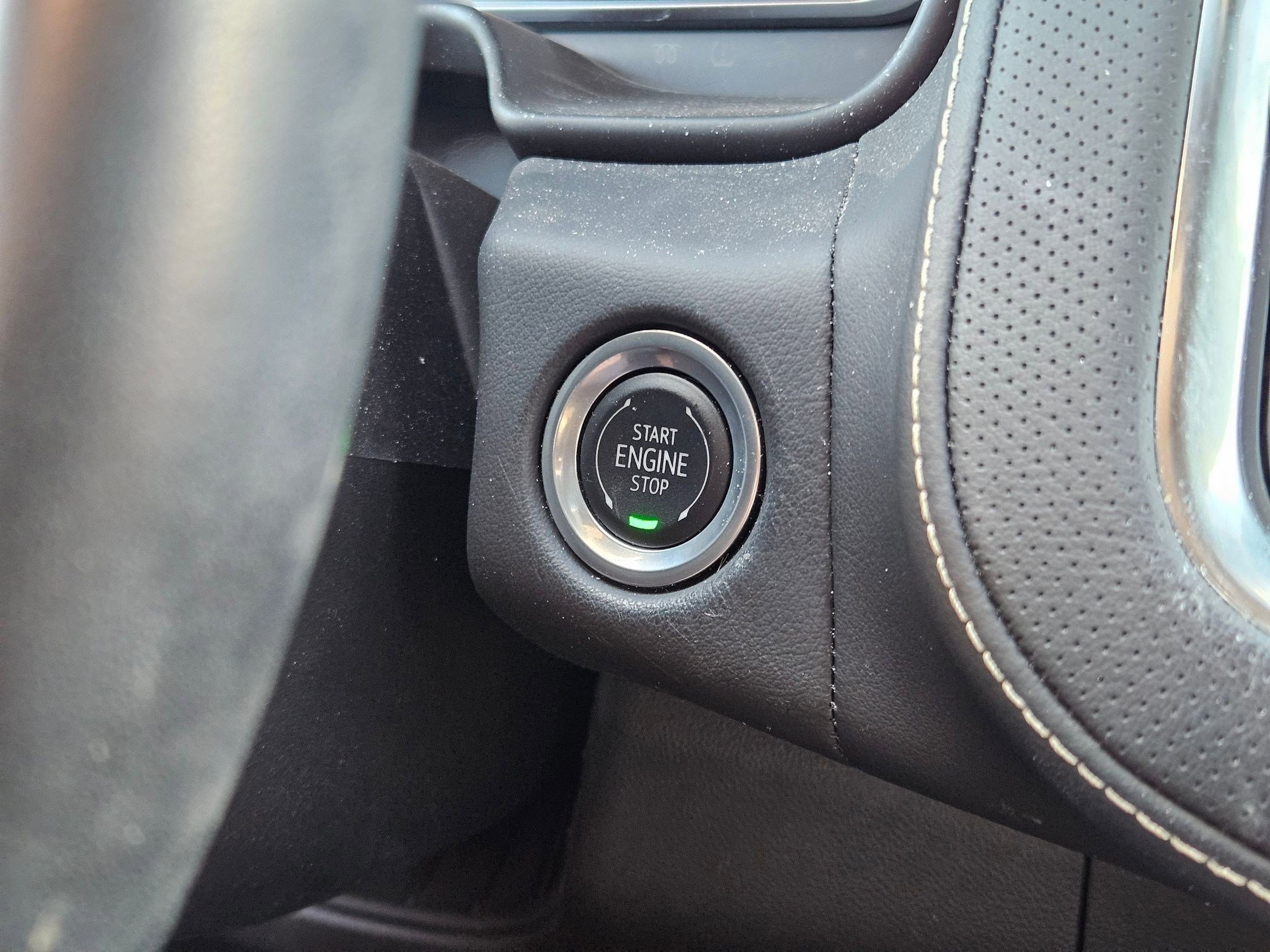 Used 2024 Chevrolet Suburban Premier AWD/4WD image 18