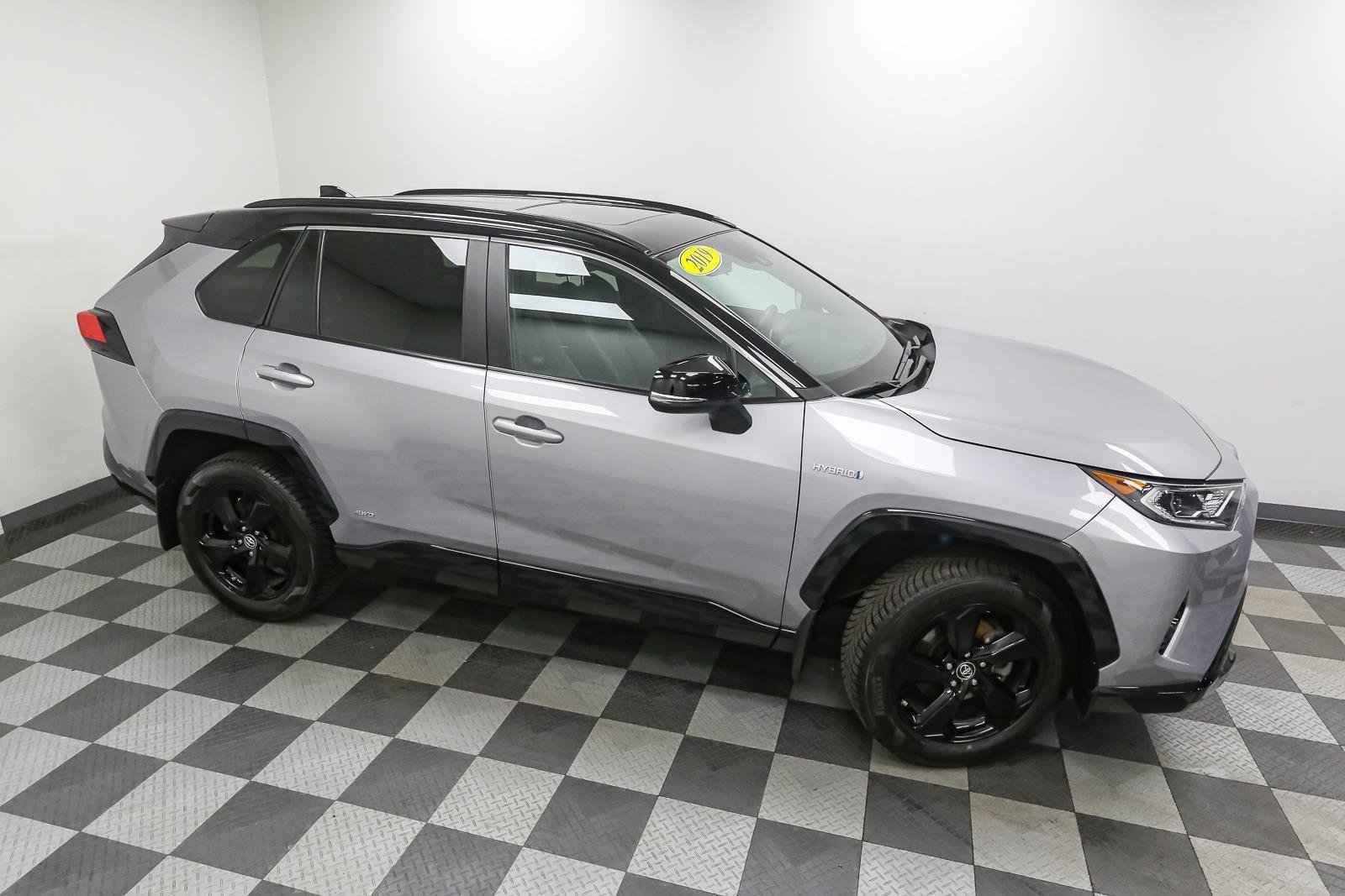 Used 2019 Toyota RAV4 XSE w/ Carpet Mat Package AWD/4WD image 5