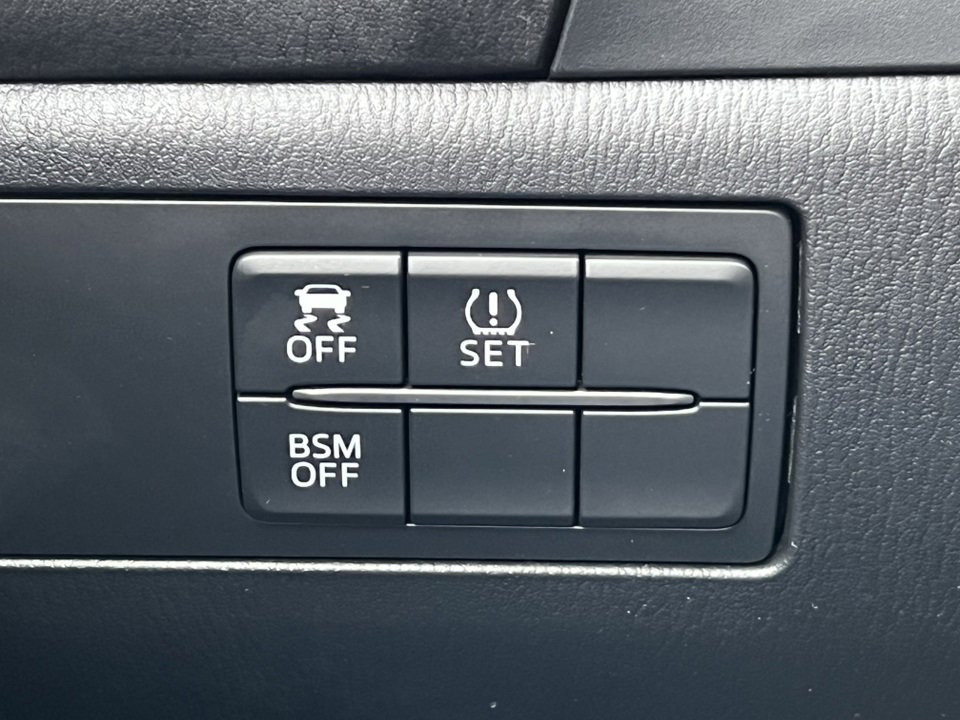 Used 2014 MAZDA MAZDA3 i Grand Touring image 15