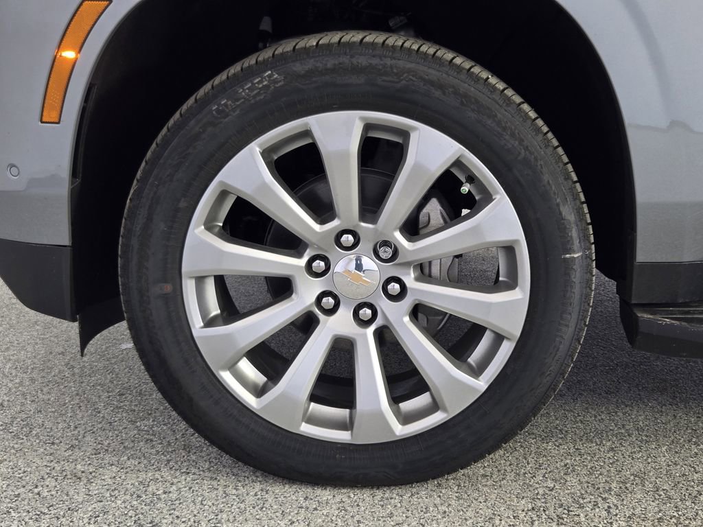 New 2026 Chevrolet Suburban Premier w/ Sun And Tow Package image 15
