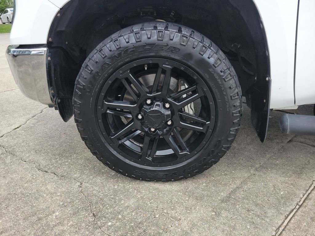Used 2019 Toyota Tundra SR5 w/ SR5 Upgrade Package AWD/4WD image 29