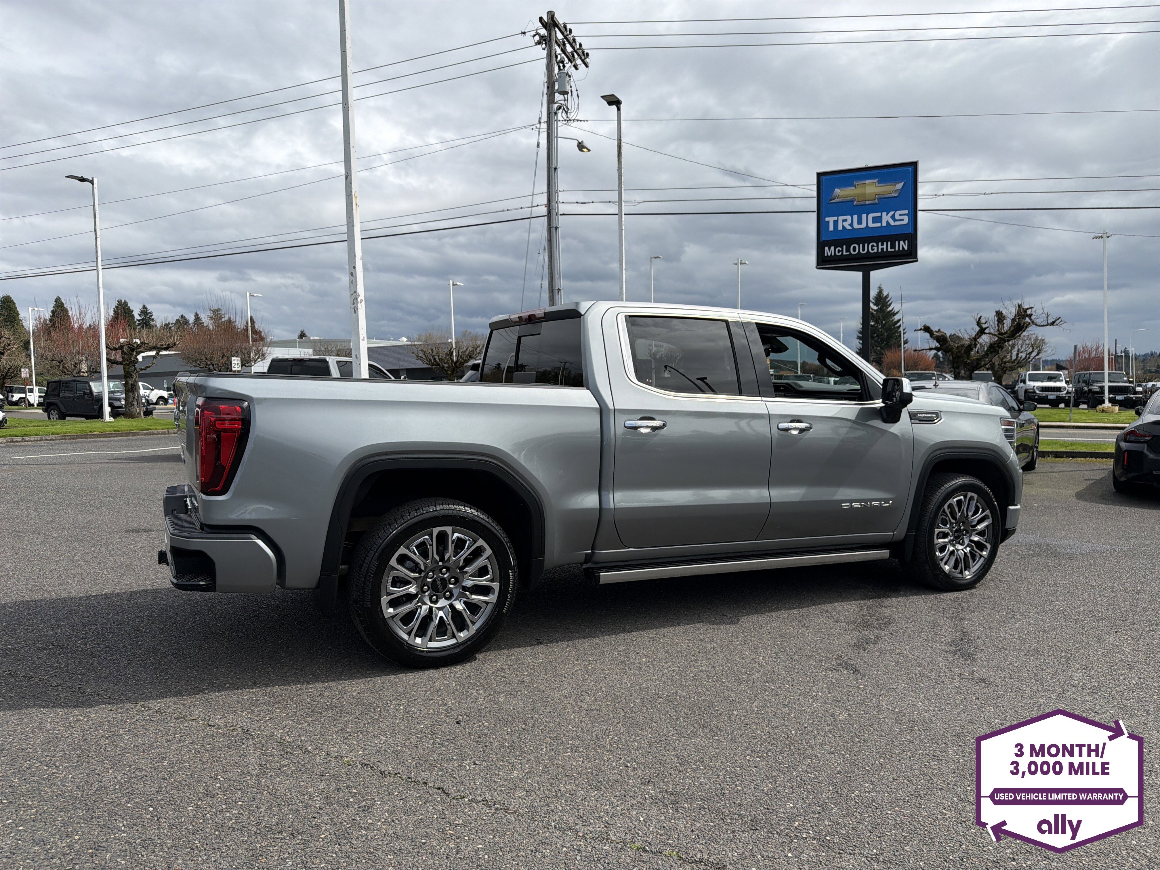 Used 2025 GMC Sierra 1500 Denali Ultimate image 6