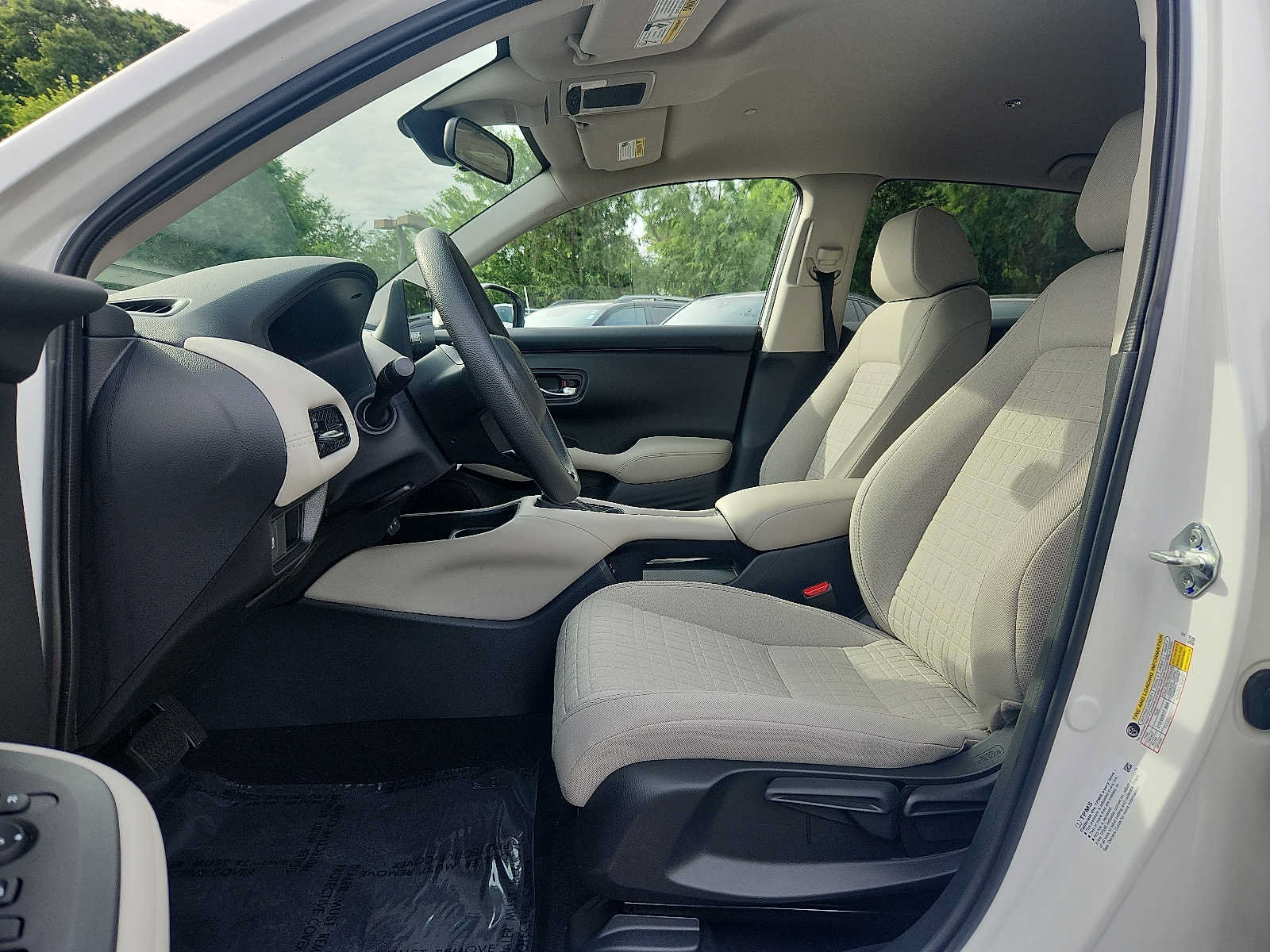 Certified 2026 Honda HR-V LX image 13