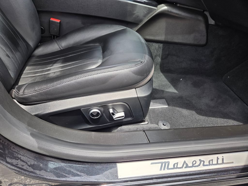 Used 2023 Maserati Ghibli Modena RWD image 14