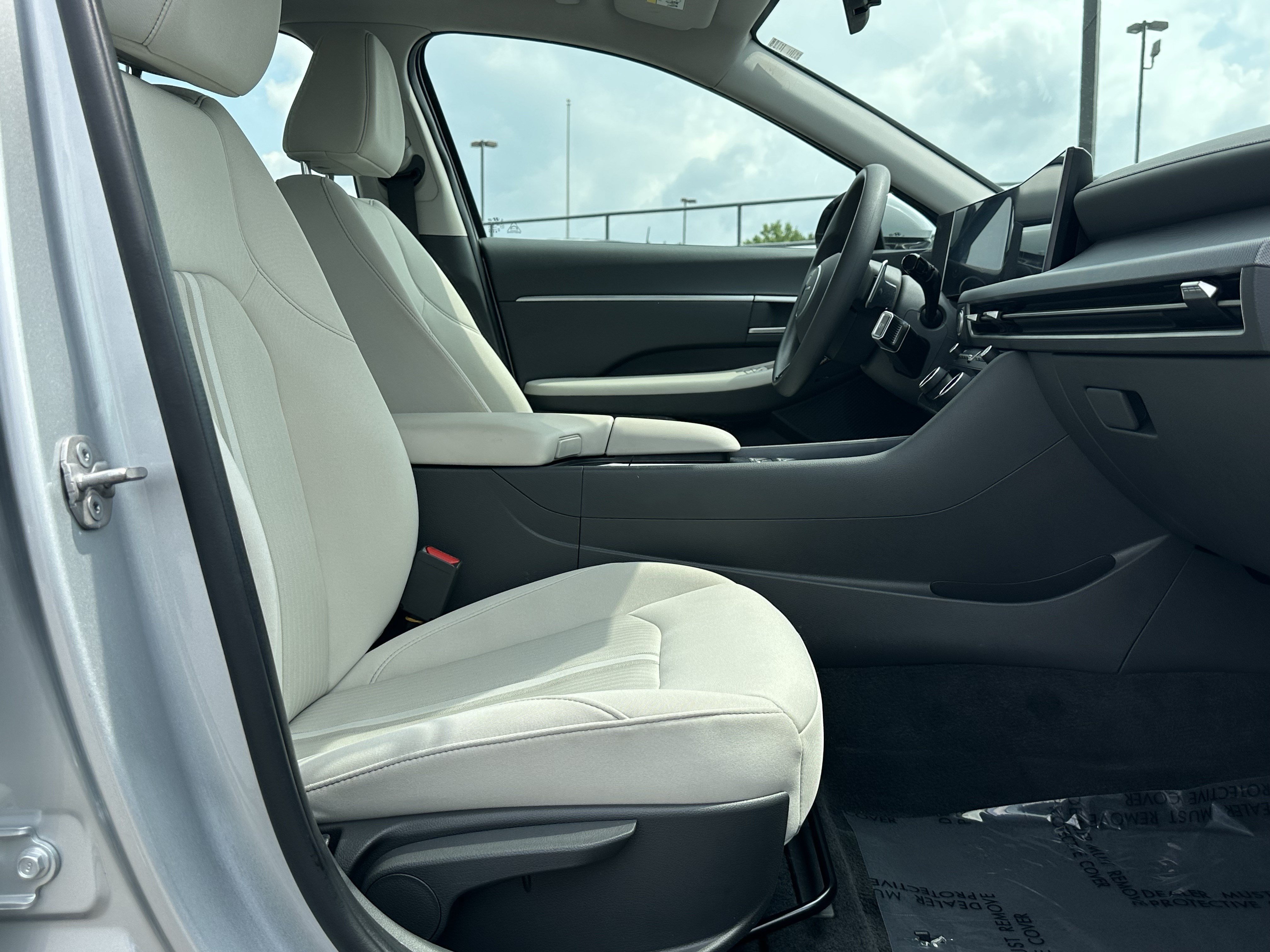 Used 2025 Hyundai Sonata SEL FWD image 14