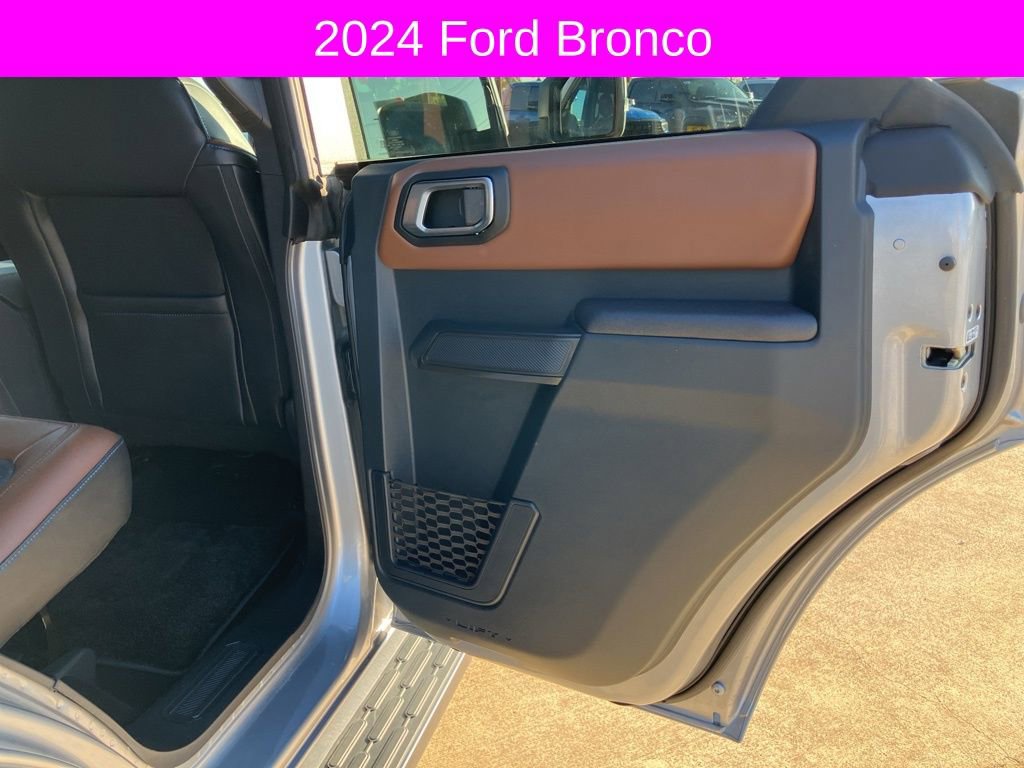 Used 2024 Ford Bronco Outer Banks image 14