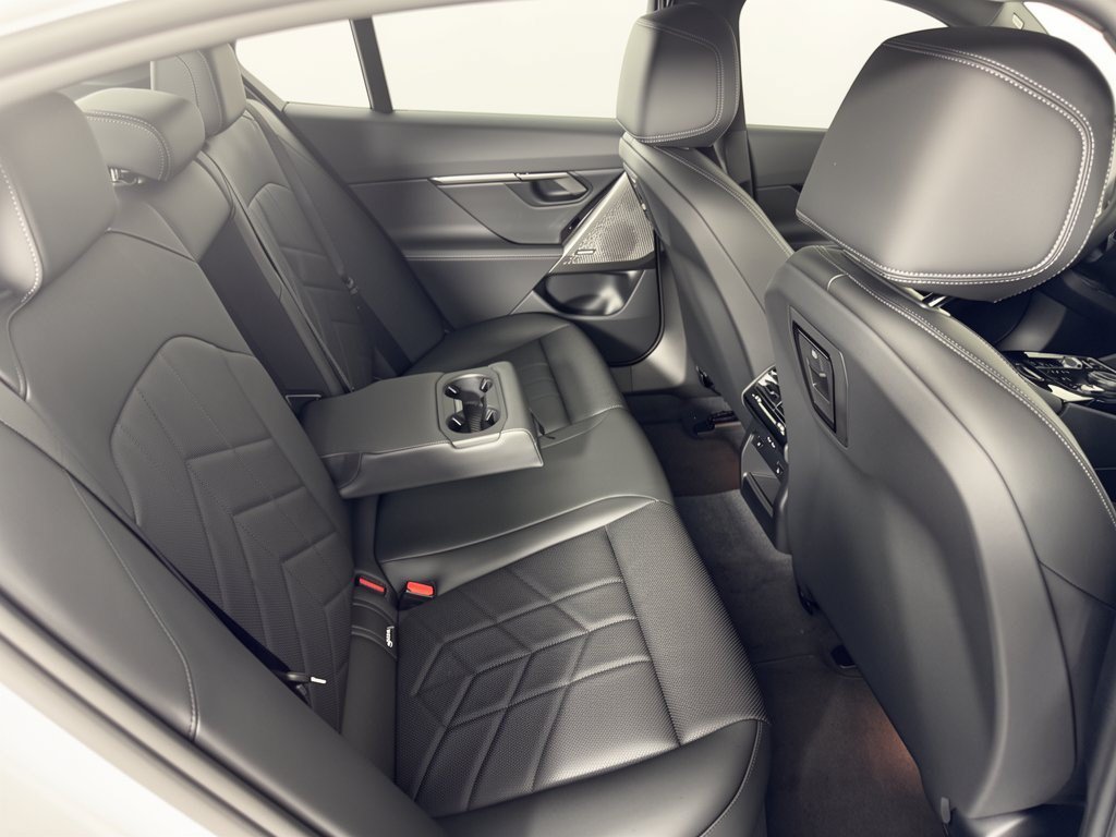 New 2027 BMW 540i xDrive w/ Premium Package AWD/4WD image 29