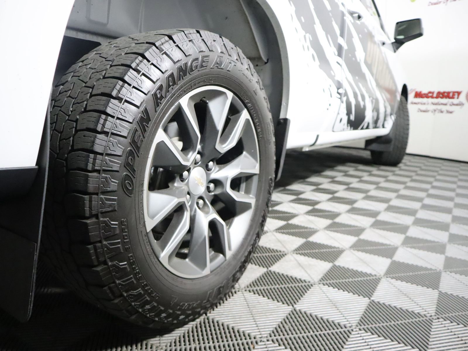 Used 2023 Chevrolet Silverado 1500 LT image 9