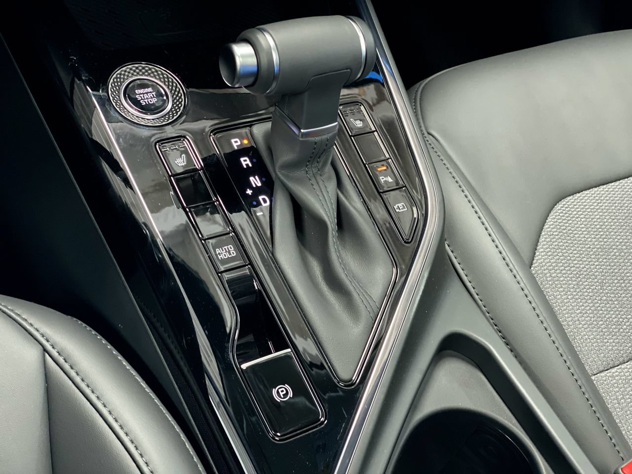 New 2026 Kia Niro EX FWD image 25