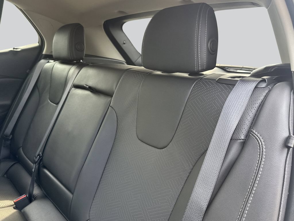 Used 2022 Buick Encore GX Essence w/ Advanced Technology Package FWD image 27