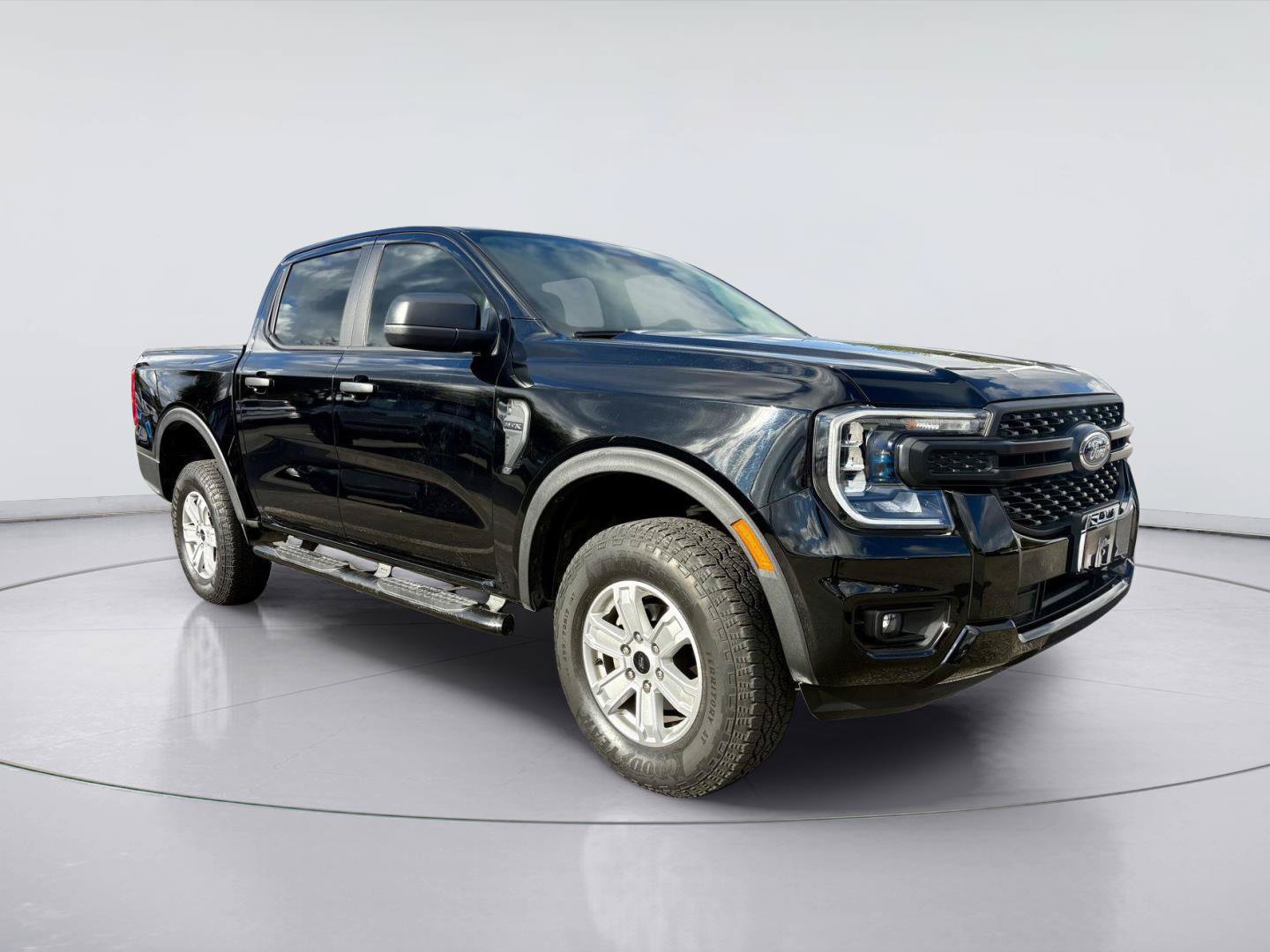Used 2024 Ford Ranger XL RWD image 1