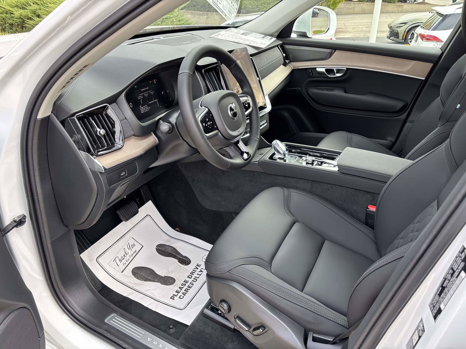 Used 2026 Volvo XC90 B6 Plus w/ Protection Package Premier AWD/4WD image 24