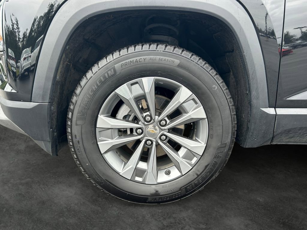 Used 2025 Chevrolet Equinox LT AWD/4WD image 4