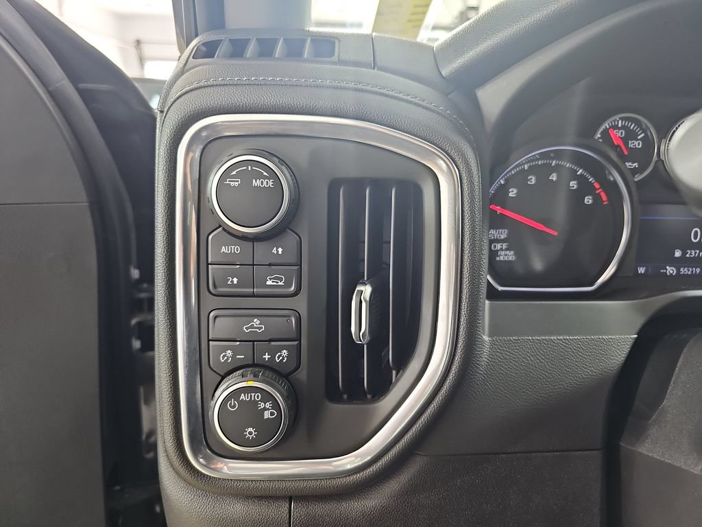 Certified 2022 Chevrolet Silverado 1500 LT AWD/4WD image 30