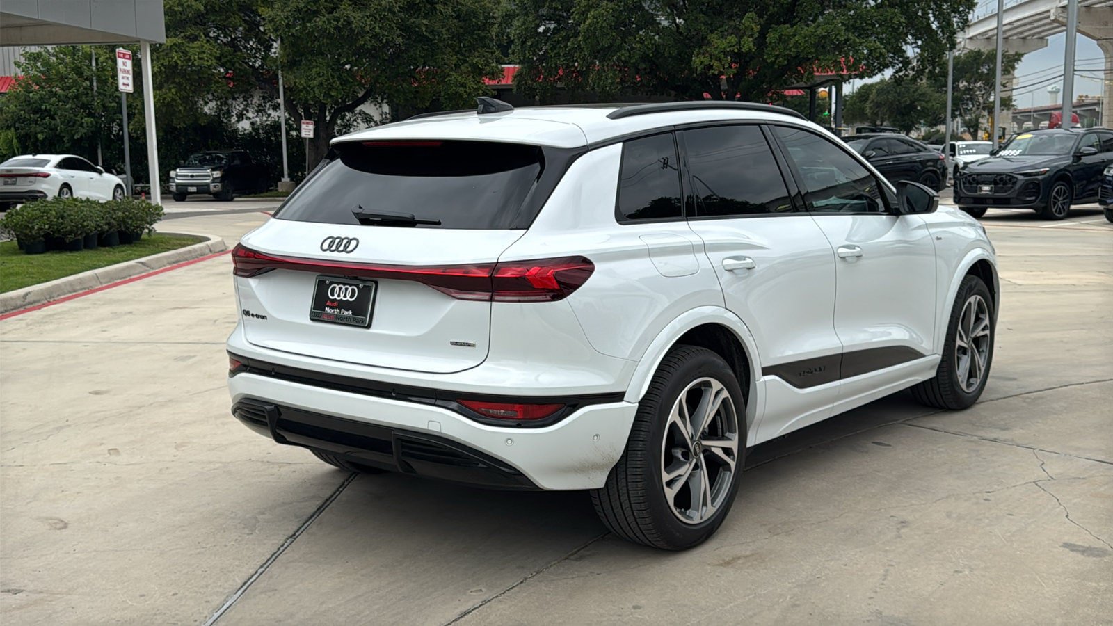 New 2027 Audi Q6 e-tron Premium Plus AWD/4WD image 7