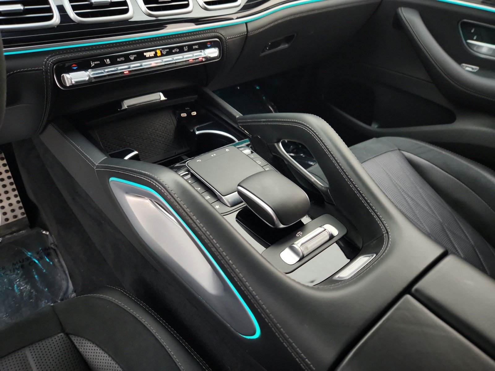 Certified 2024 Mercedes-Benz GLE 53 AMG 4MATIC Coupe w/ Driver Assistance Package image 22