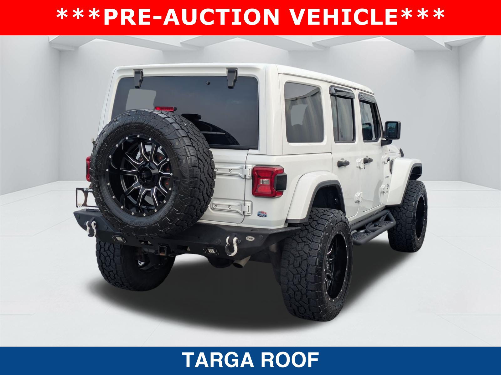 Used 2018 Jeep Wrangler Unlimited Sahara w/ LED Lighting Group AWD/4WD image 5
