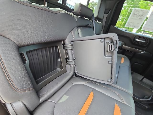 Used 2021 GMC Sierra 1500 AT4 w/ AT4 Preferred Package AWD/4WD image 17