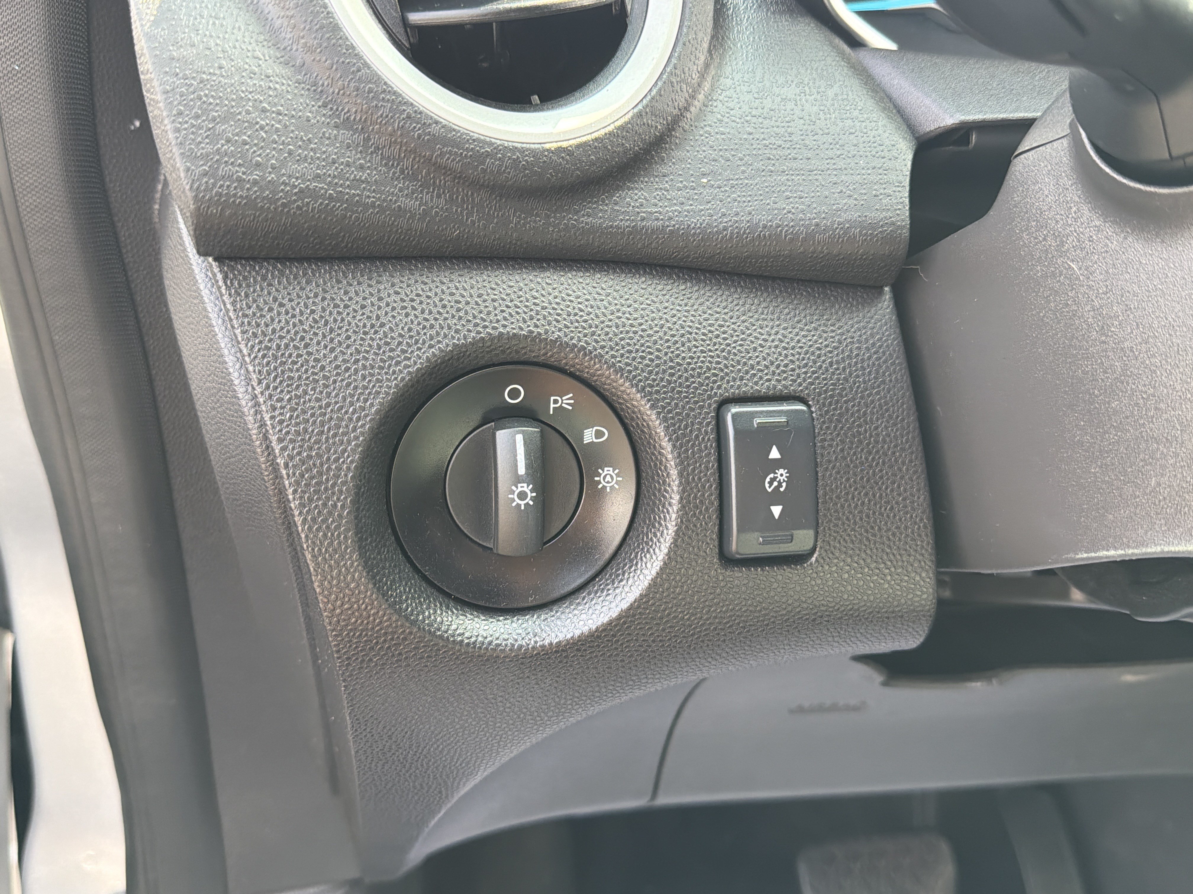 Used 2016 Ford Fiesta SE FWD image 13