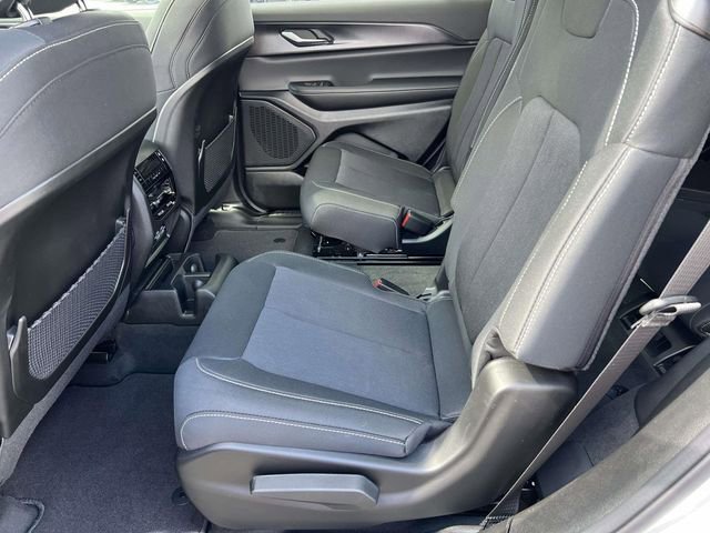 New 2026 Jeep Grand Cherokee L 4WD image 24