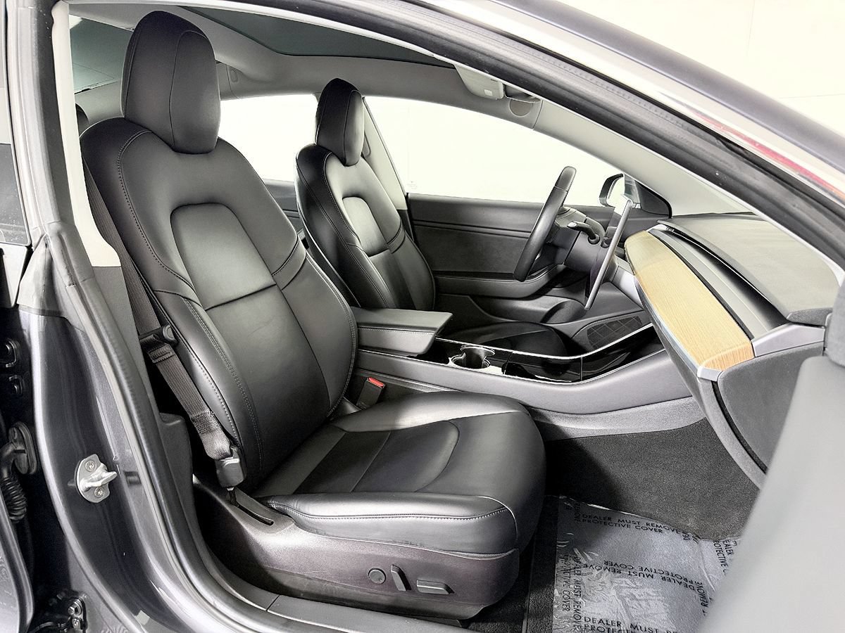 Used 2018 Tesla Model 3 Long Range RWD image 45
