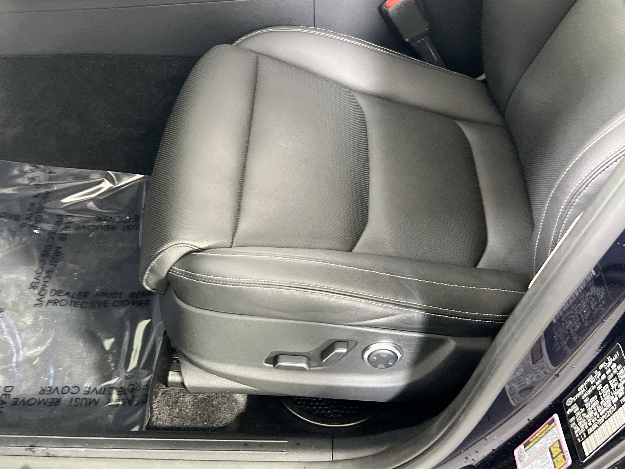 Used 2023 Genesis GV70 2.5T w/ Select Package image 19