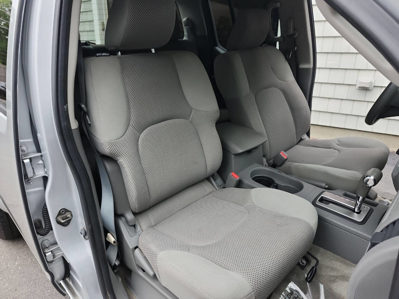 Used 2012 Nissan Frontier SV w/ SV Premium Utility Pkg image 26