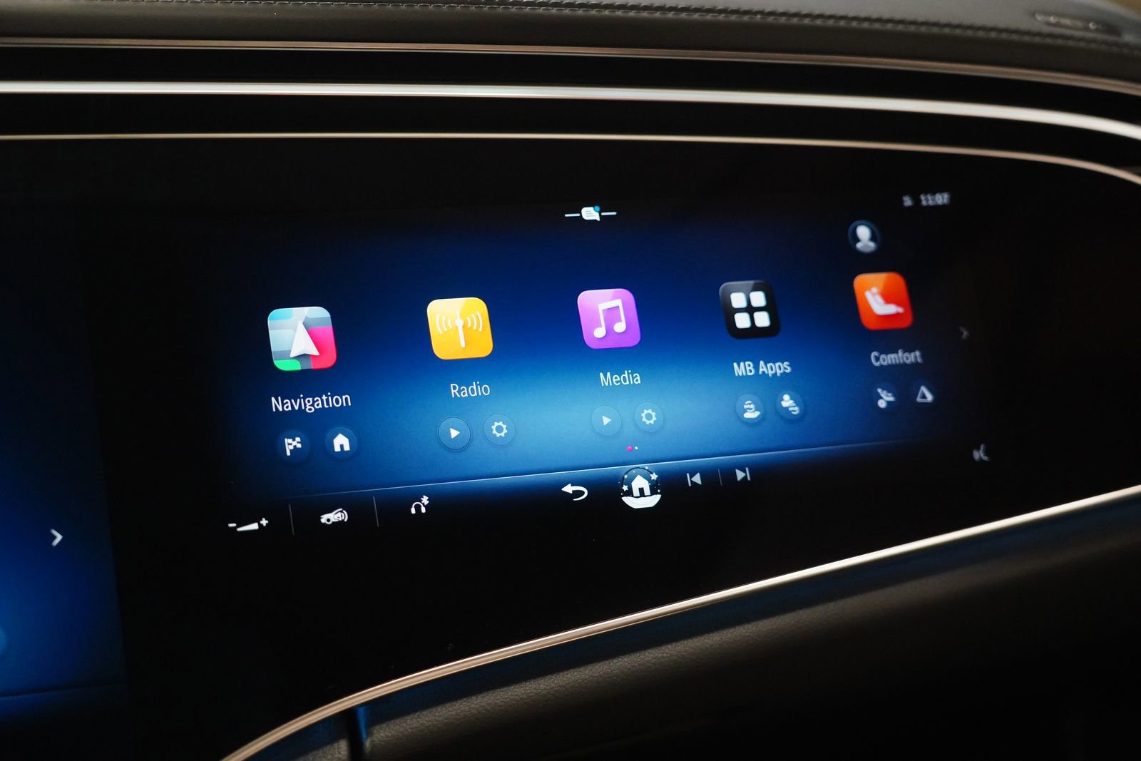 New 2026 Mercedes-Benz E 350 4MATIC Sedan image 28