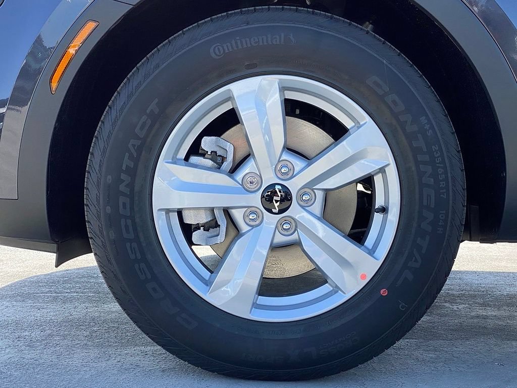 New 2026 Kia Sorento LX FWD image 11