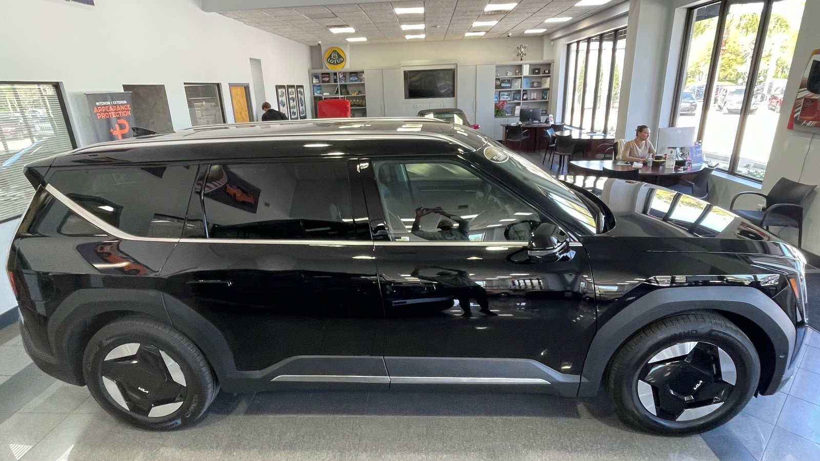 Used 2026 Kia EV9 Wind image 5