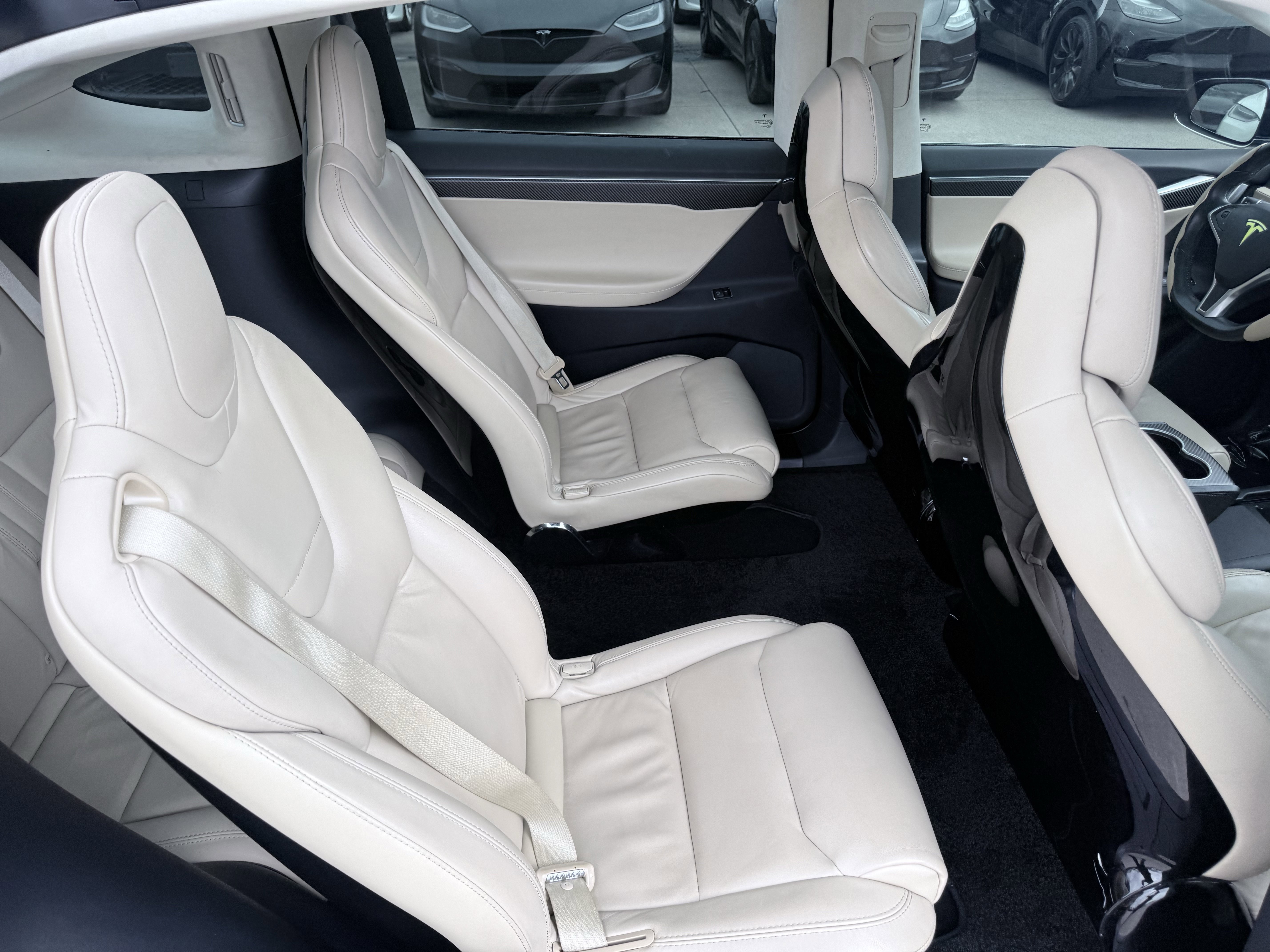 Used 2017 Tesla Model X 75D image 38