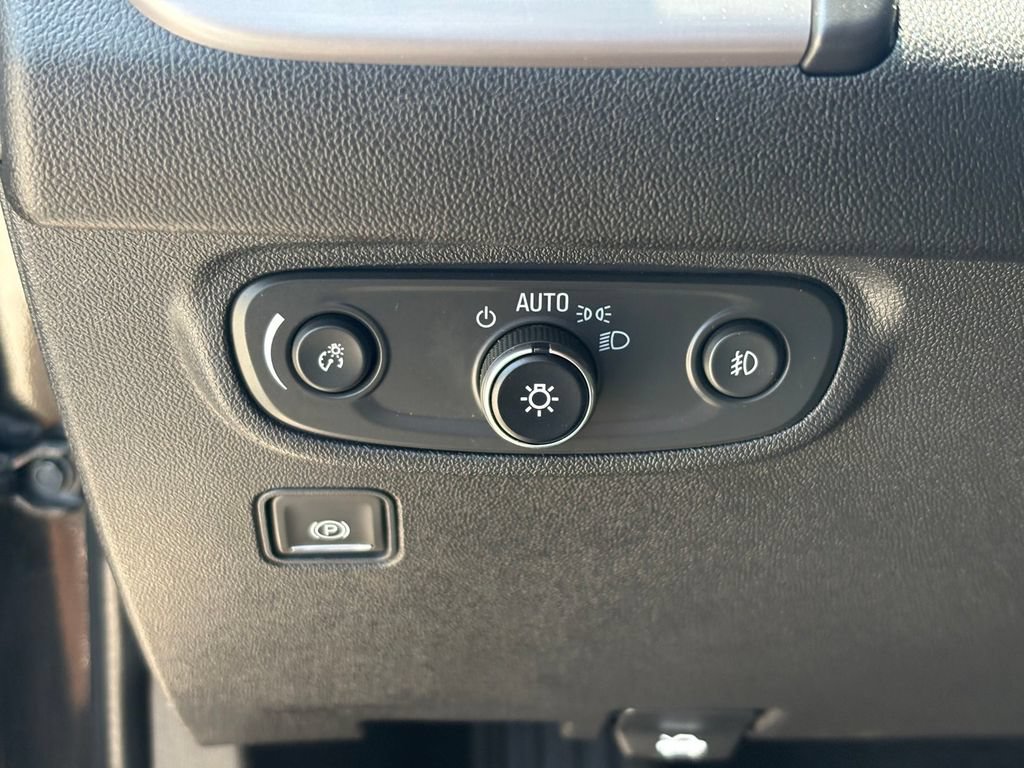 Used 2024 GMC Terrain AT4 w/ LPO, Floor Liner Package AWD/4WD image 30