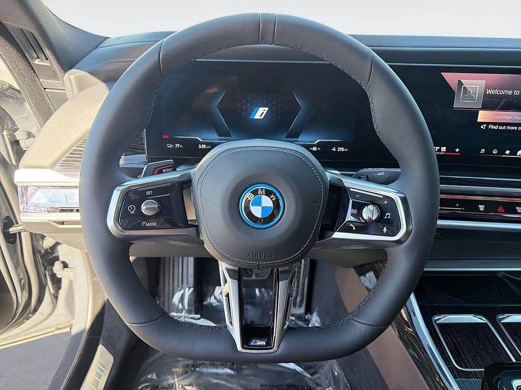 Used 2026 BMW i7 eDrive50 w/ M Sport Package RWD image 8