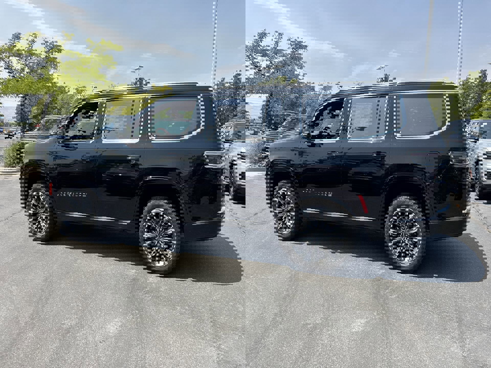 New 2024 Jeep Grand Wagoneer Series III w/ Flexible Seating Group image 5