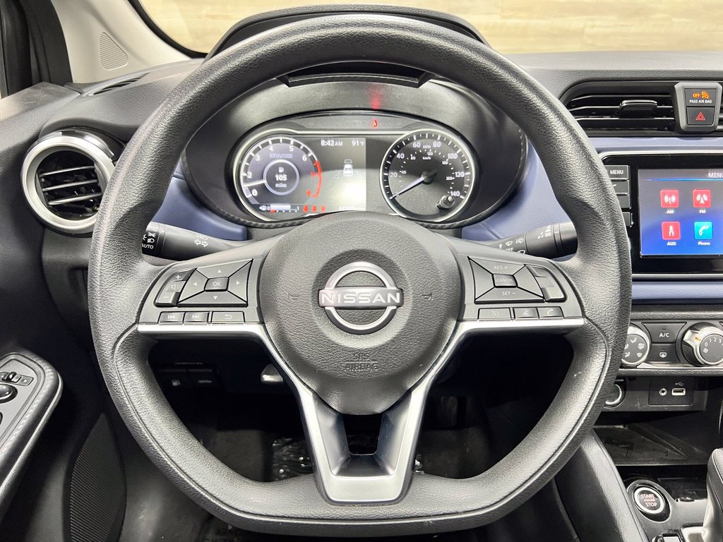 Used 2024 Nissan Versa SV FWD image 4