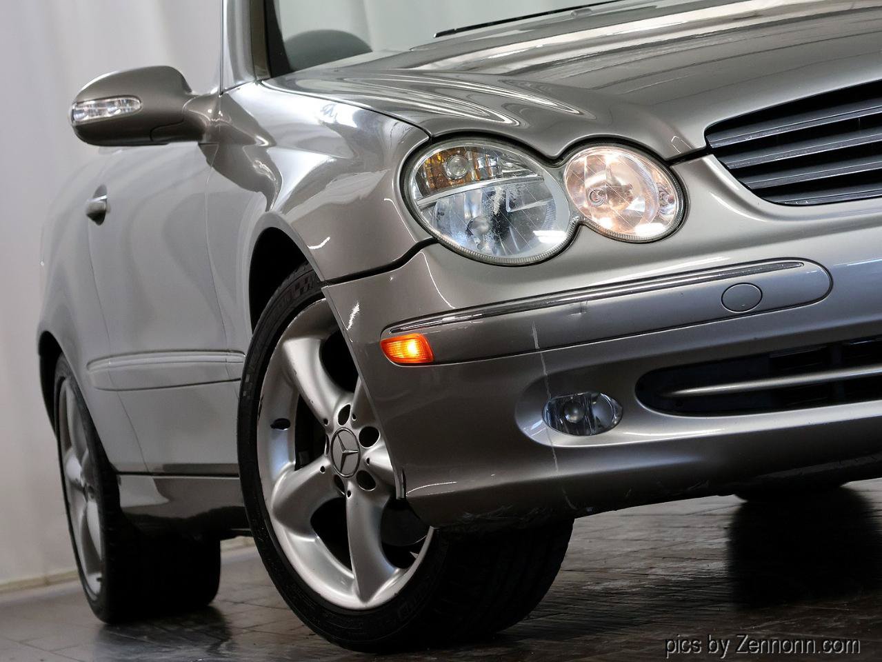 Used 2005 Mercedes-Benz CLK 320 2dr Cabriolet 3.2L image 4
