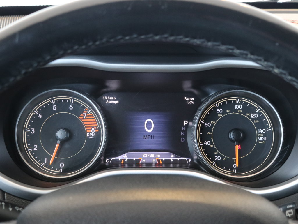 Used 2018 Jeep Cherokee Trailhawk AWD/4WD image 23
