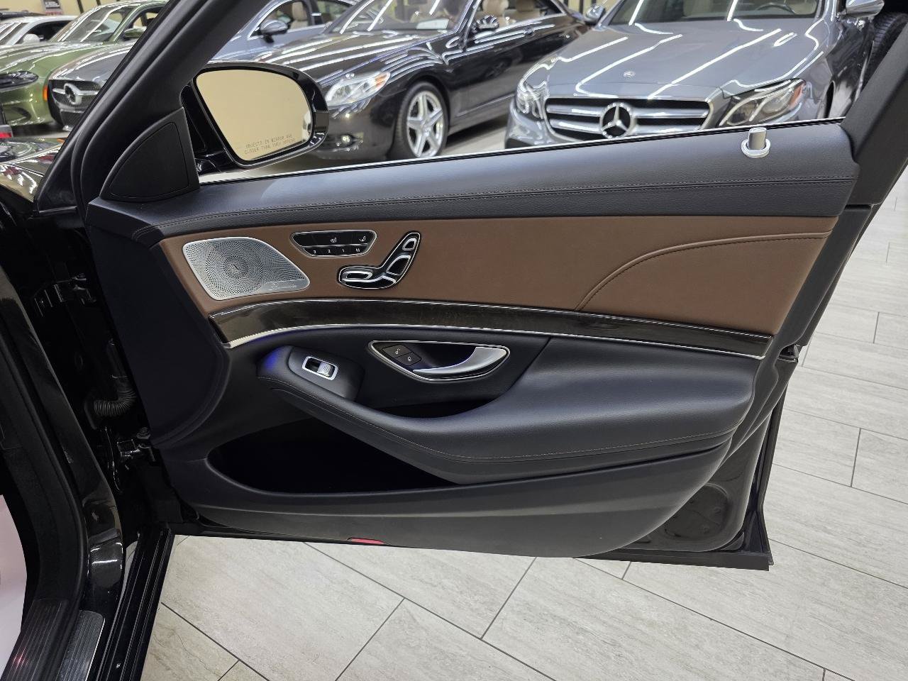 Used 2017 Mercedes-Benz S 550 Sedan image 39