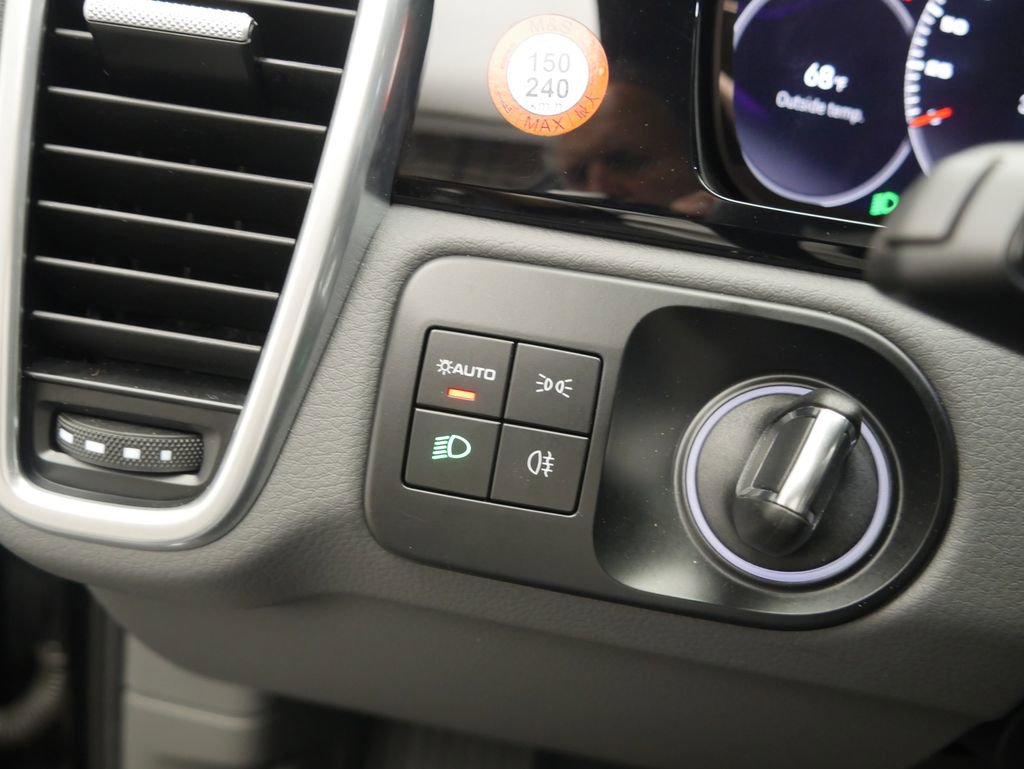 Certified 2023 Porsche Cayenne image 39