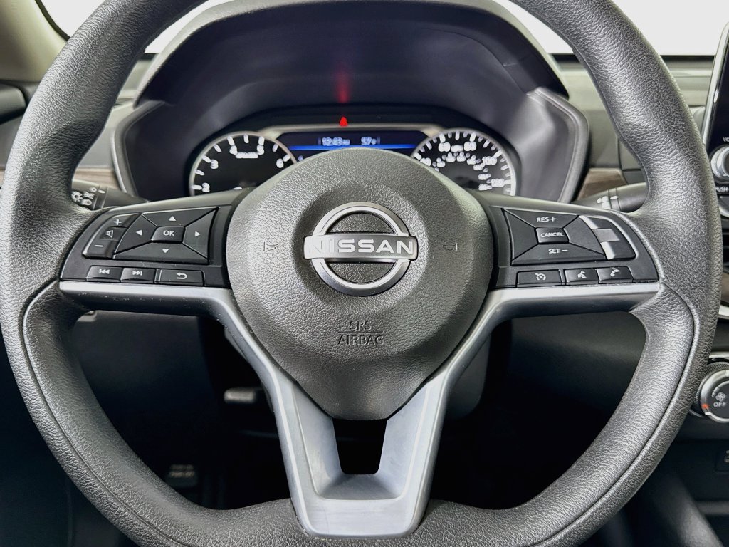 Used 2025 Nissan Altima 2.5 SV FWD image 36