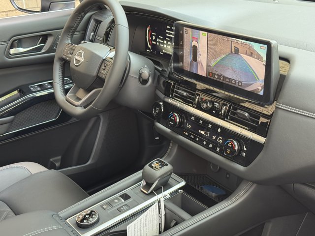 New 2026 Nissan Pathfinder Platinum AWD/4WD image 8