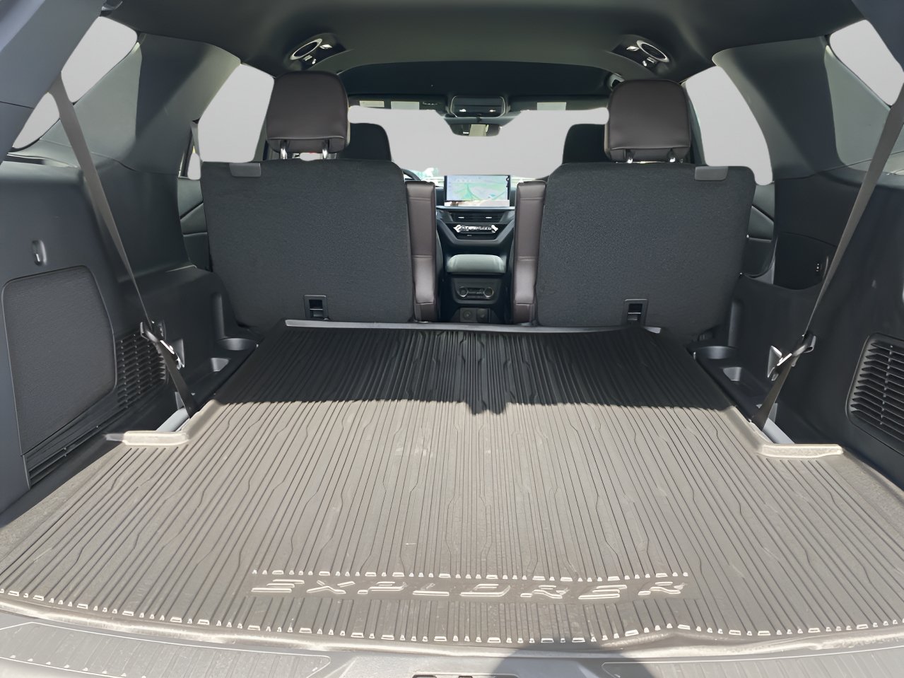 New 2026 Ford Explorer Platinum RWD image 11