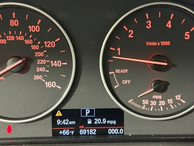 Used 2016 BMW 320i xDrive Sedan AWD/4WD image 14