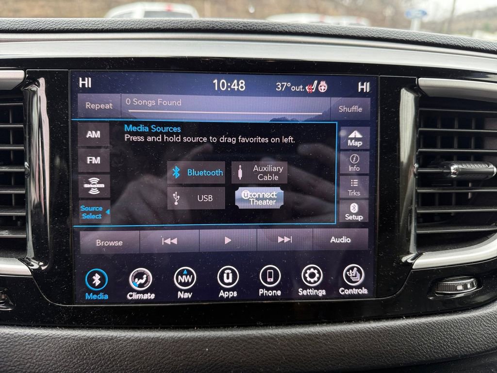 Used 2020 Chrysler Pacifica Touring-L Plus w/ Tire & Wheel Group image 17