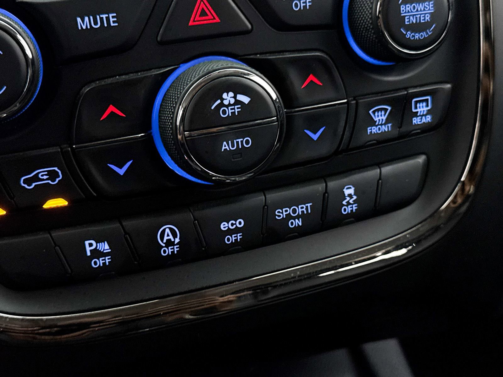 Used 2018 Dodge Durango GT image 8