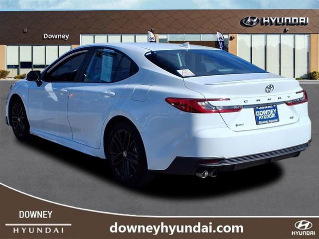 Used 2025 Toyota Camry SE image 6