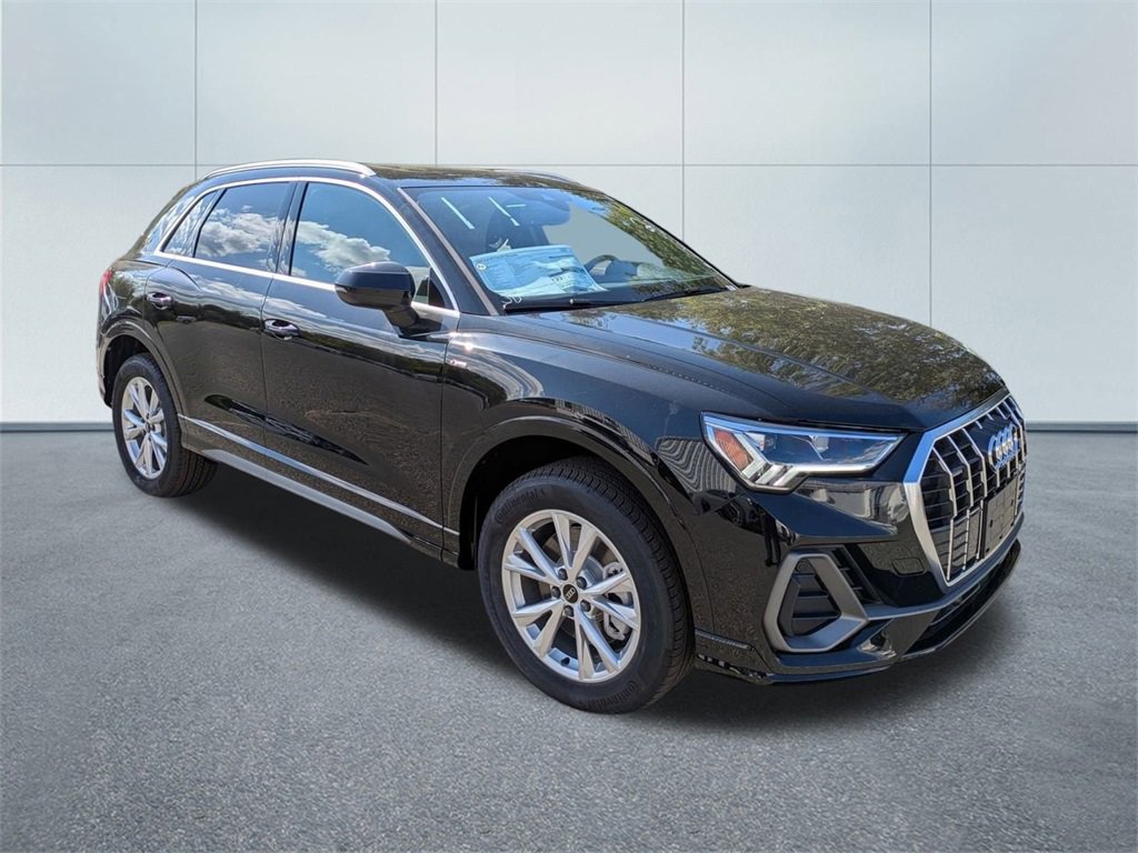 New 2025 Audi Q3 2.0T Premium image 1
